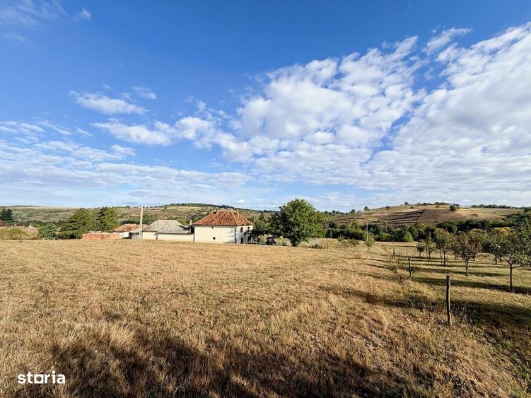 Casă cu 4 camere în Tusa