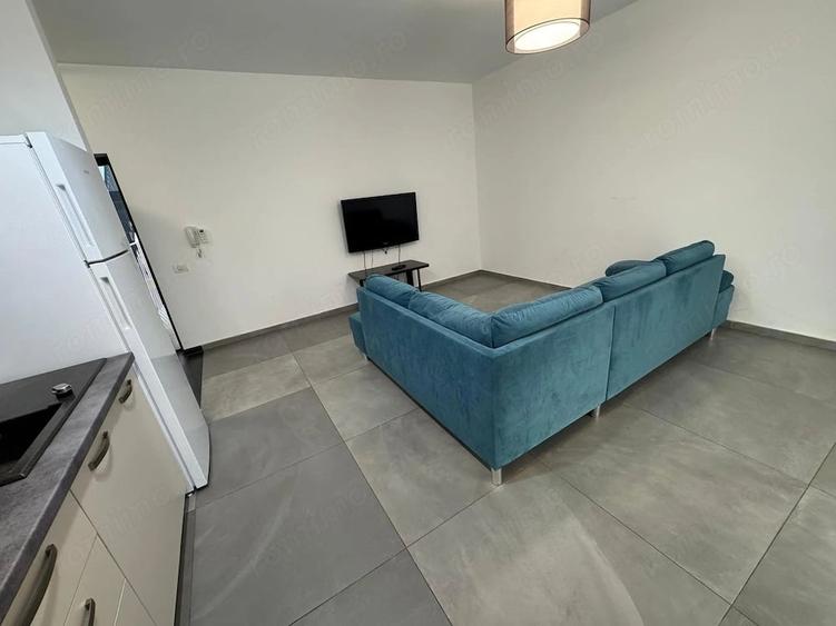 Apartament cu 2 camere semidecomandat în Dumbrăvița