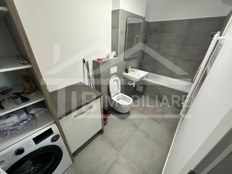 Apartament cu 3 camere semidecomandat în Libertății