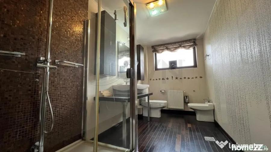 Apartament cu 6 camere decomandat în Sisești