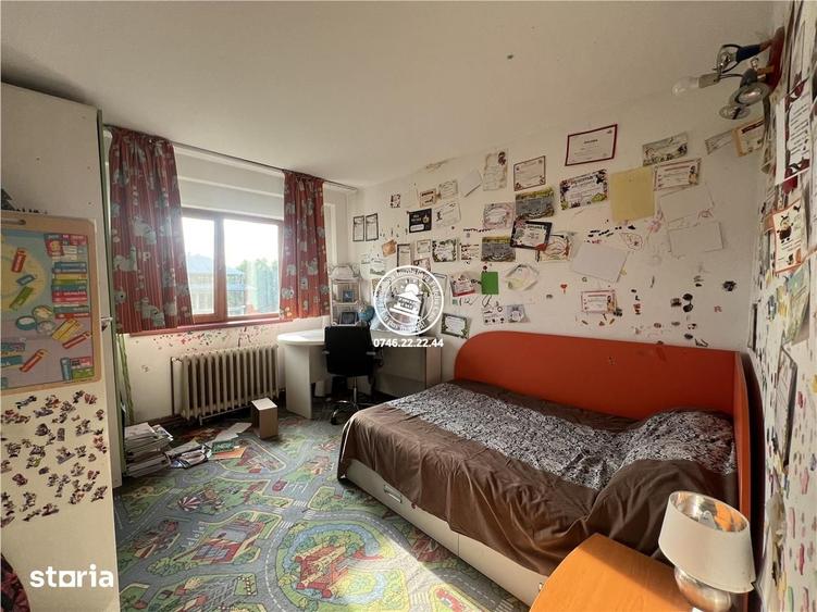 Apartament cu 3 camere decomandat în Nicolina