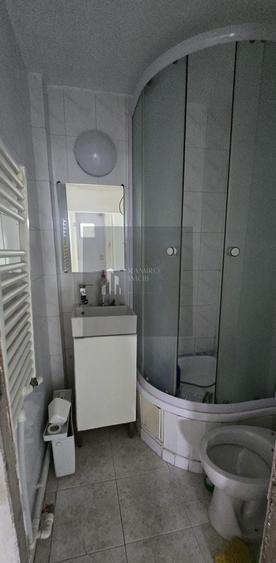 Apartament cu 3 camere decomandat în Brâncoveanu