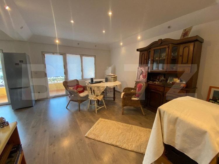Apartament cu 3 camere decomandat, mobilat în Cetății