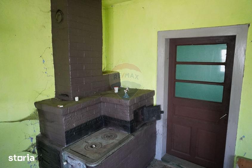 Casă cu 3 camere cu Teren 1922 Mp în Săliște