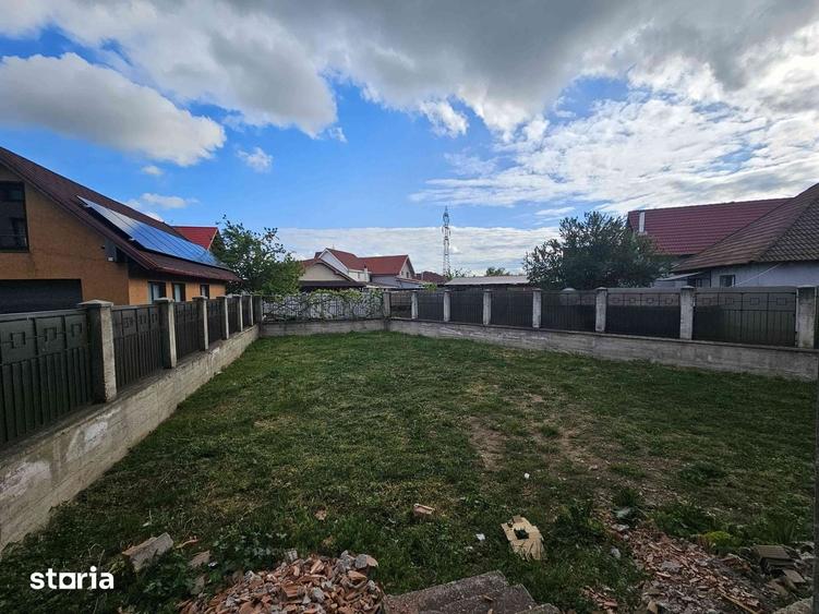 Casă cu 3 camere cu Teren 495 Mp în Sântandrei