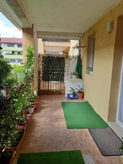 Apartament cu 2 camere decomandat, mobilat în Florești