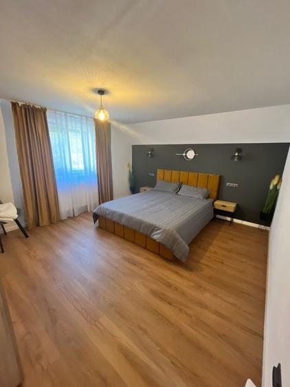 Casă cu 4 camere cu Teren 1200 Mp în Bănești