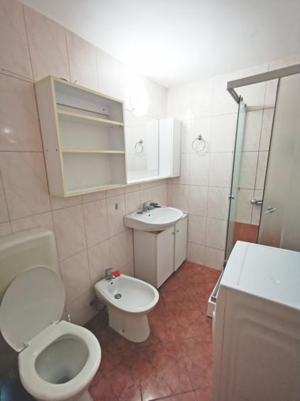 Apartament cu 3 camere în Păcii