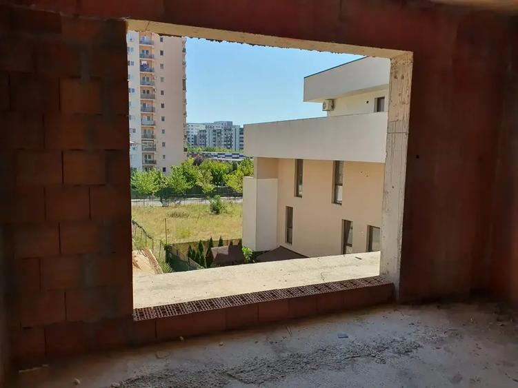 Garsonieră decomandată în Theodor Pallady