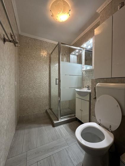 Apartament cu 2 camere nedecomandat în 1 Mai