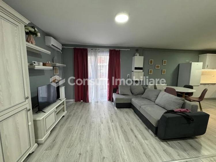 Apartament cu 2 camere semidecomandat, mobilat în Mărăști
