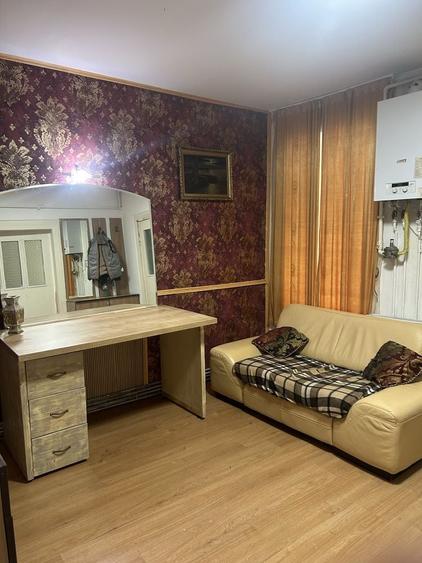 Apartament cu 2 camere semidecomandat în Dosu Bricii