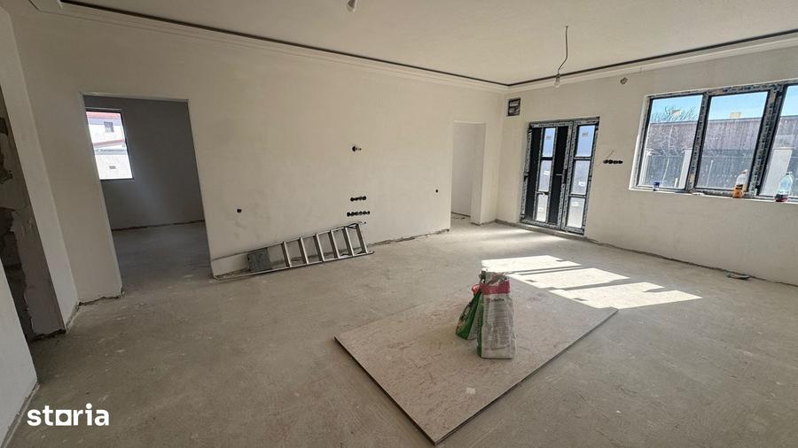 Casă cu 3 camere cu Teren 295 Mp în Cristian