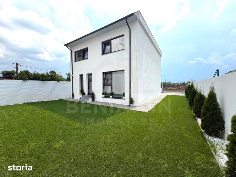 Casă cu 5 camere cu Teren 301 Mp în Cârcea