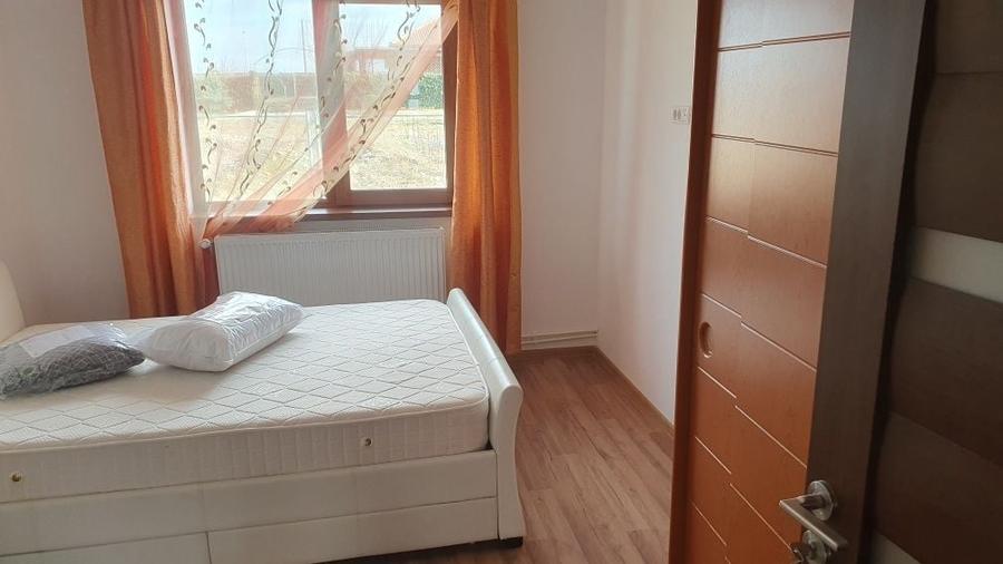 Casă cu 3 camere decomandat cu Teren 500 Mp în Mihail Kogălniceanu