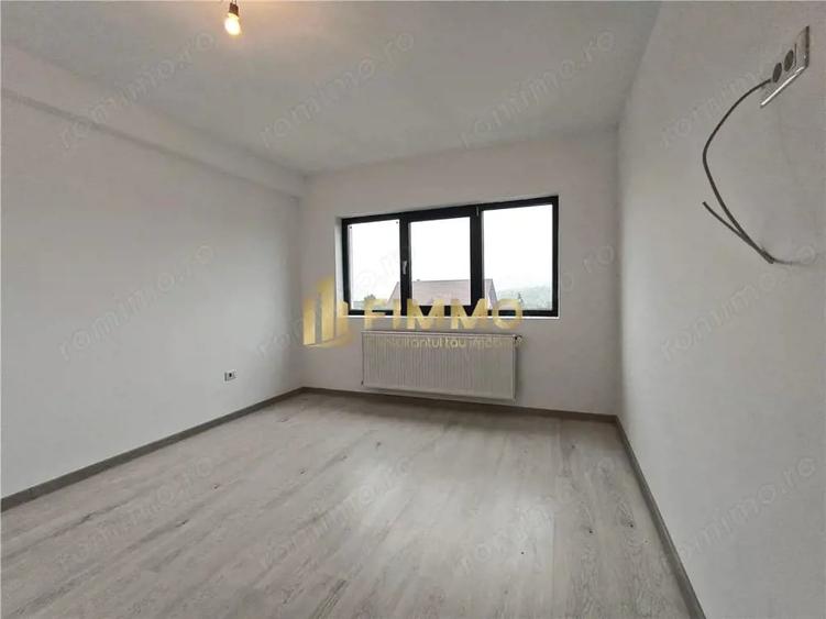 Apartament cu 3 camere decomandat în Ipotești