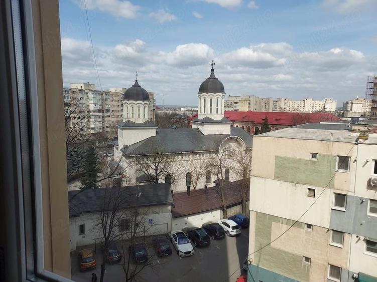 Apartament cu 4 camere decomandat în Ultracentral