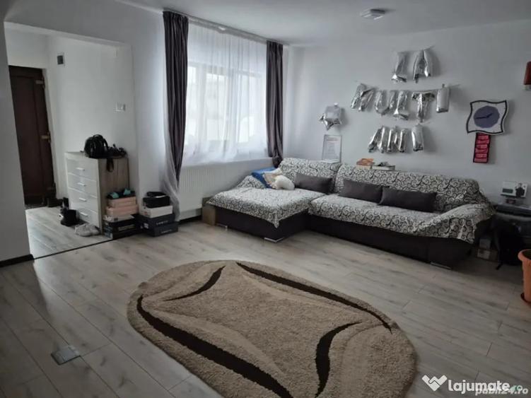 Casă cu 3 camere cu Teren 350 Mp în Șimnicu de Sus