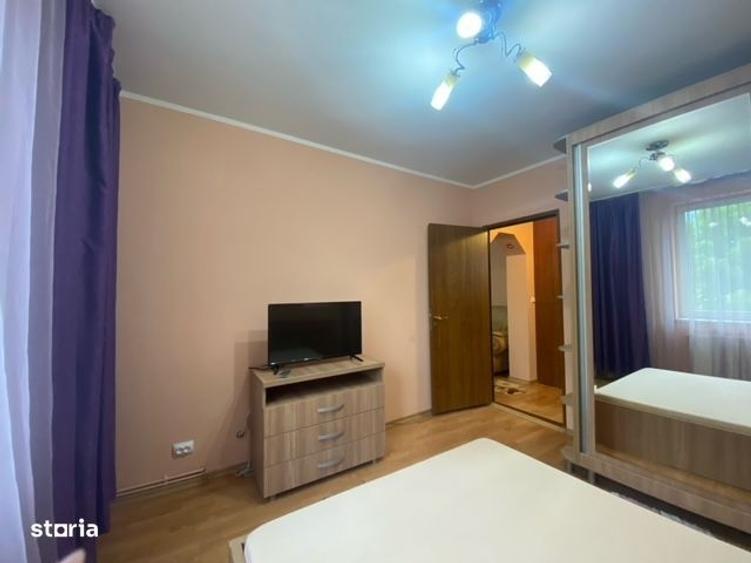 Apartament cu 2 camere semidecomandat, mobilat în Craiovei