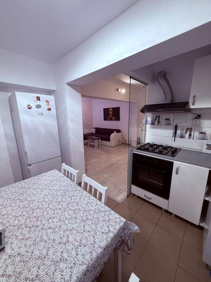 Apartament cu 2 camere decomandat în Narcisa