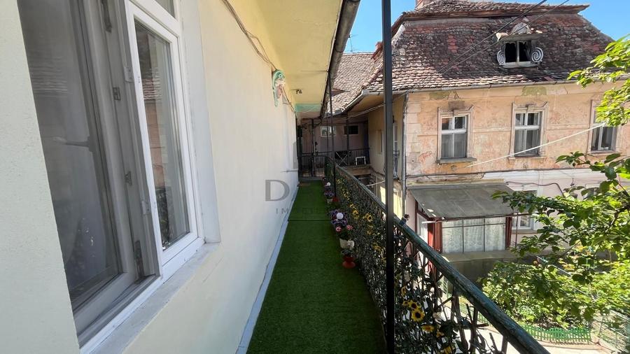 2 camere în inima orașului – ideal pentru locuit sau investiție - 6
