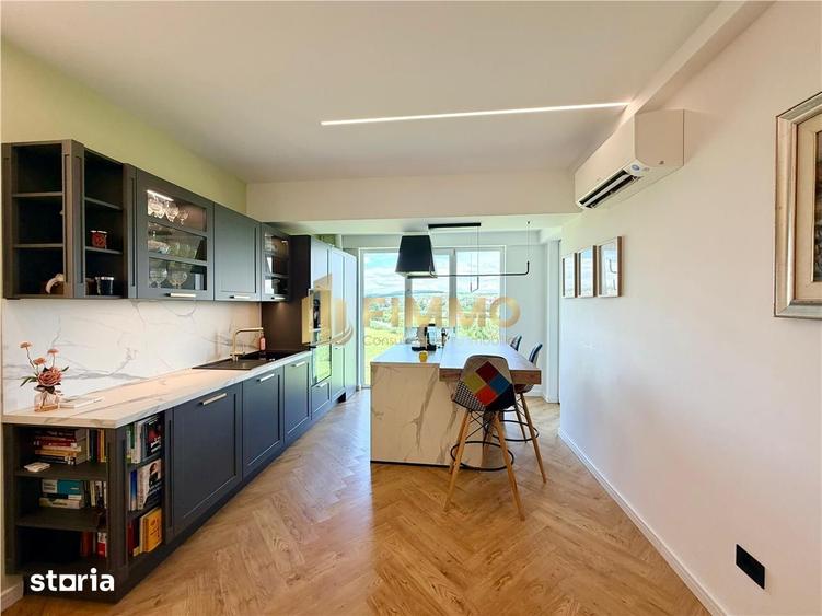 Apartament cu 3 camere semidecomandat, mobilat în Central