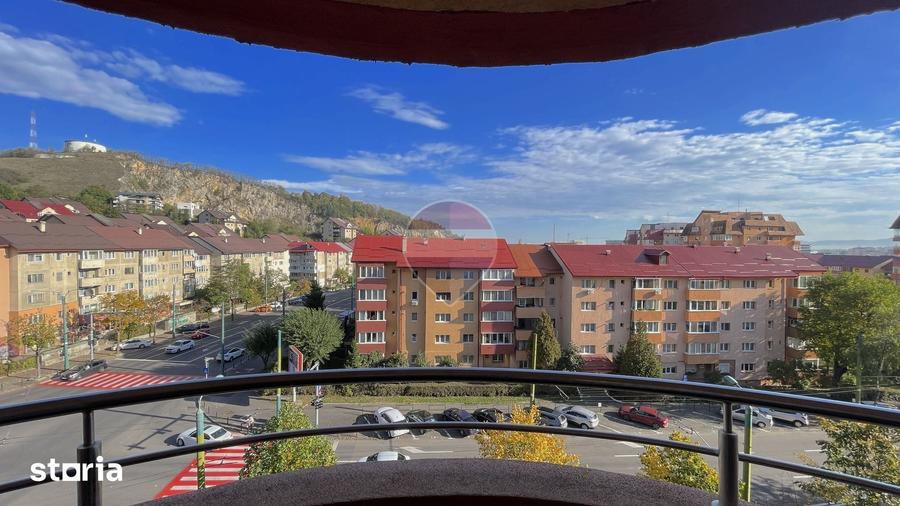 Apartament cu 2 camere decomandat în Valea Cetății