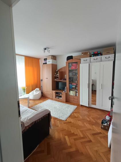 Garsonieră decomandată în Complex Studențesc