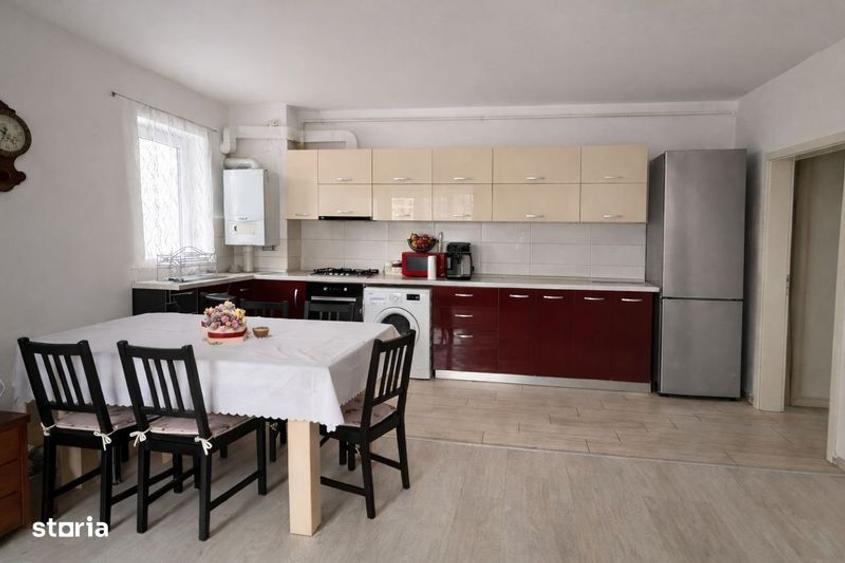 De vanzare apartament 3 camere Maurer - 3