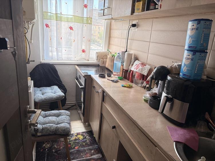 Ofer apartament cu doua camere si baie in resita caras severin la schimb cu casa - 3
