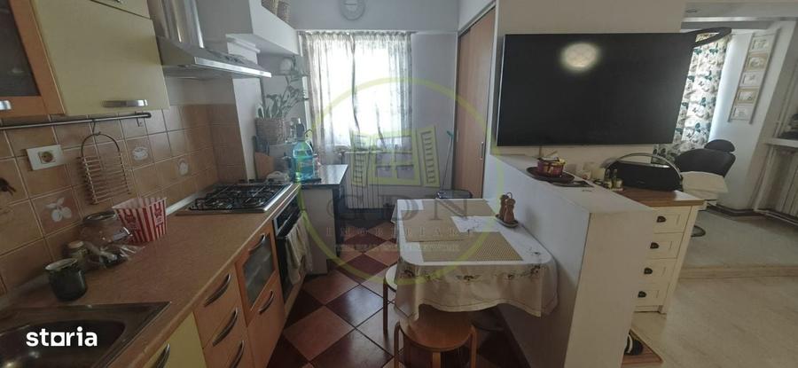 Apartament cu 3 camere decomandat în Titulescu