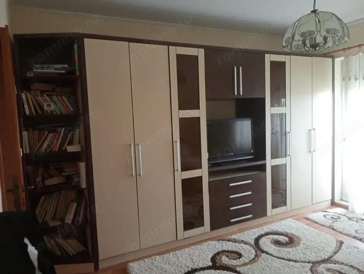 Casă cu 6 camere cu Canalizare în Nădlac