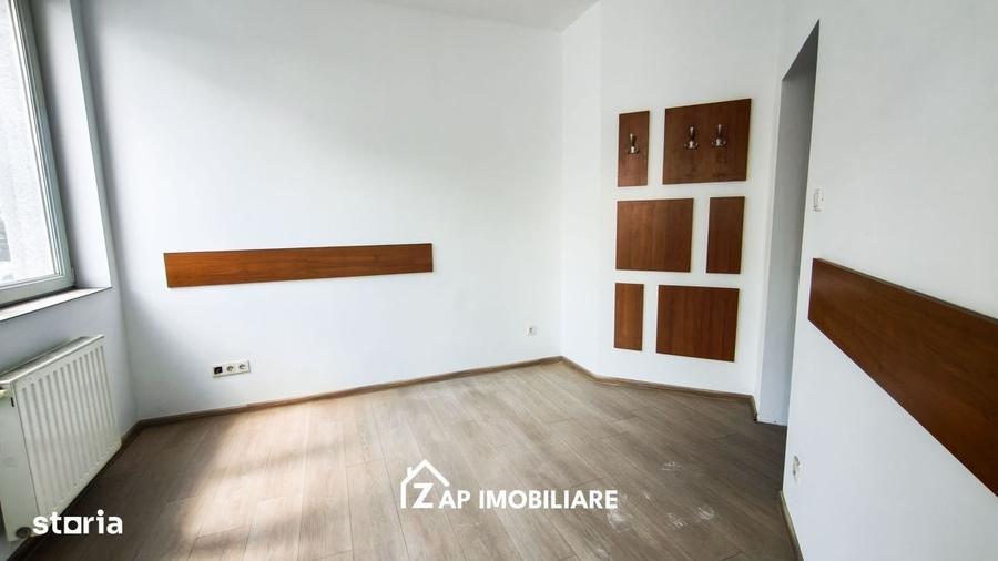 Apartament cu 4 camere decomandat în Central