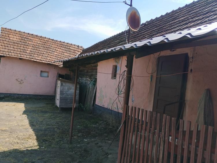 Casa la Brusturi -Teren 1800 mp - 1