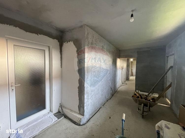 Casă cu 3 camere cu Teren 900 Mp în Mera