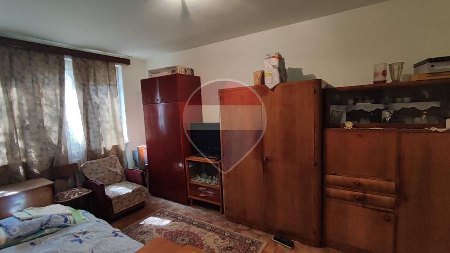 Apartament cu 3 camere decomandat în Dacia