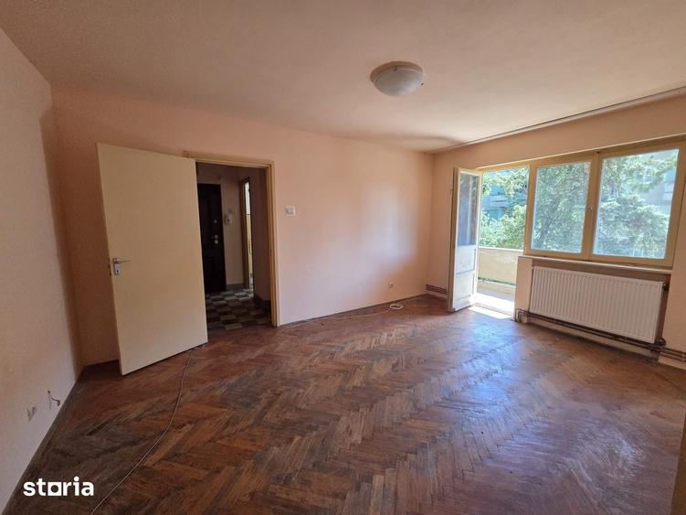 Apartament cu 2 camere semidecomandat în Podgoria