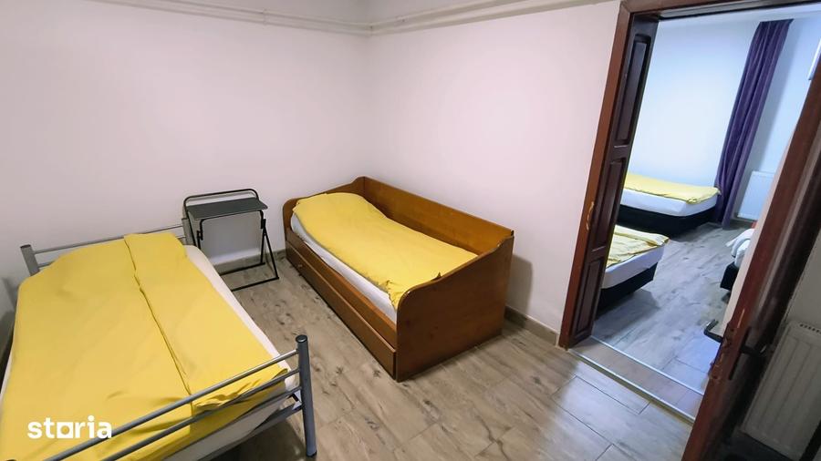 Casă cu 4 camere cu Teren 1000 Mp în Central