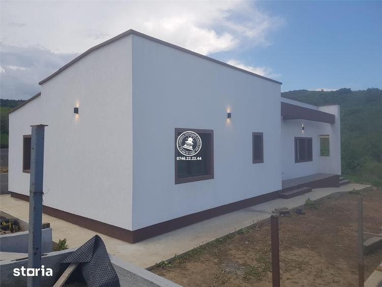 Casă cu 4 camere cu Teren 500 Mp în Tomești