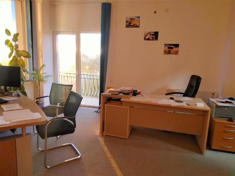 Apartament cu 4 camere semidecomandat în Bună Ziua