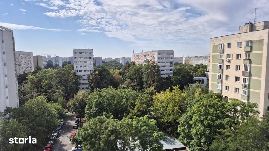 Apartament cu 3 camere semidecomandat în Dristor