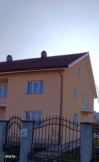 Casă cu 7 camere cu Teren 540 Mp în Dej