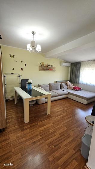 Apartament cu 2 camere în Micro 20