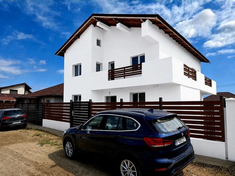 Casă cu 4 camere în Berceni
