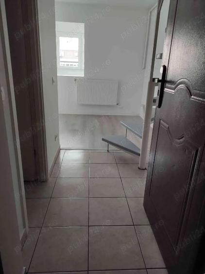 Apartament cu 2 camere semidecomandat în 1 Decembrie 1918