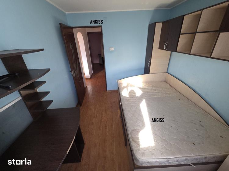 Apartament cu 3 camere în Spitalului