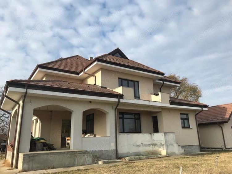 Teren de 4257 mp, în Ciolpani