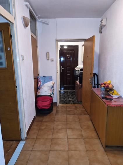Apartament cu 3 camere decomandat în Sebastian