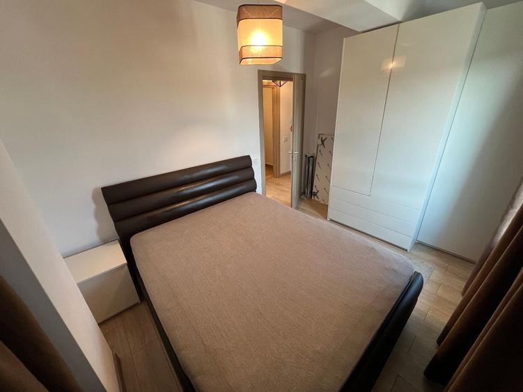 Apartament cu 3 camere decomandat în Nicolina