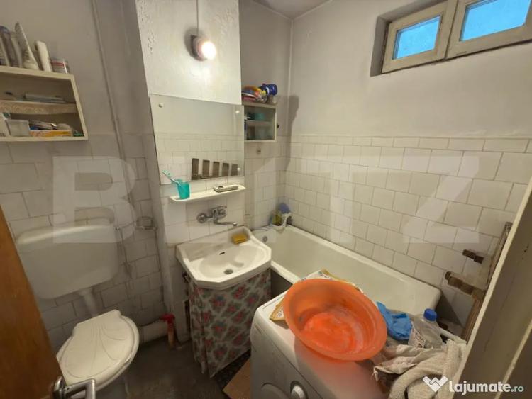 Apartament cu 2 camere decomandat în Vest